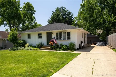509 South 10th Avenue St. Charles IL 60174