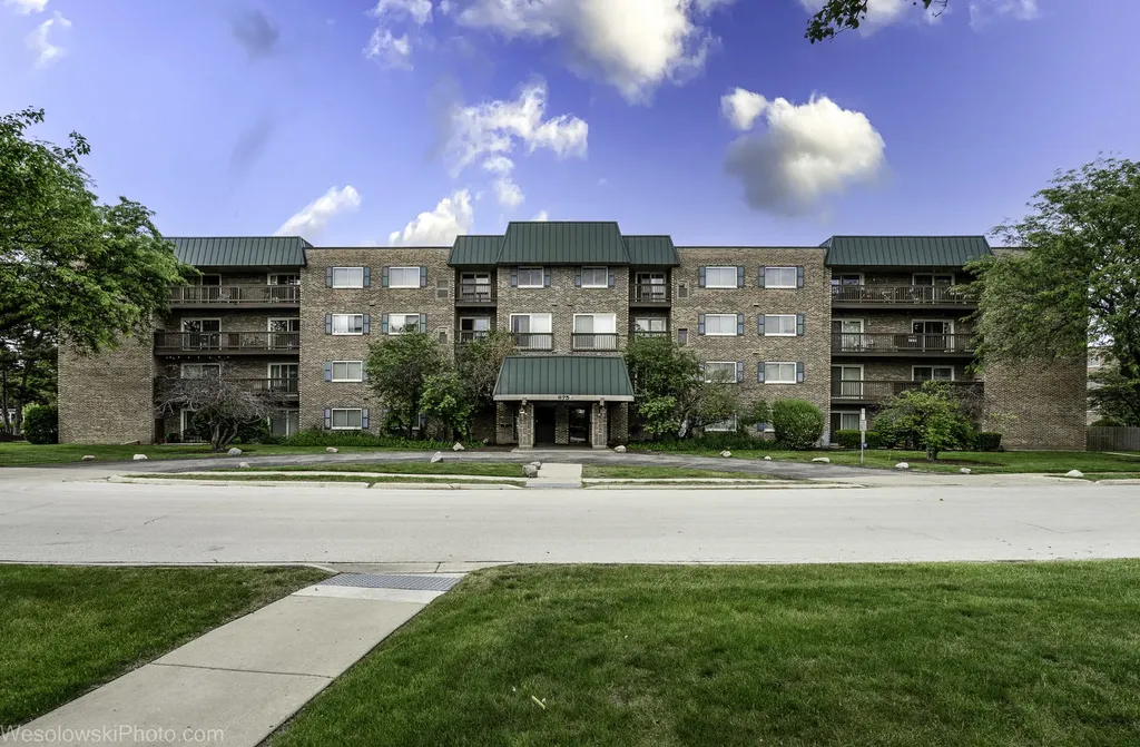 675 Grove Drive Elk Grove Village IL 60007