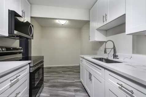 675 Grove Drive Elk Grove Village IL 60007