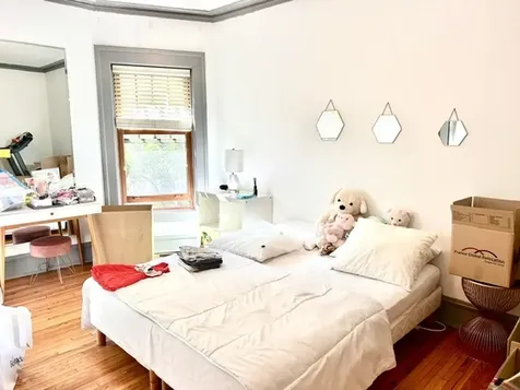 717 West Junior Terrace Chicago IL 60613