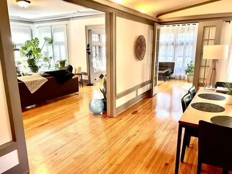 717 West Junior Terrace Chicago IL 60613