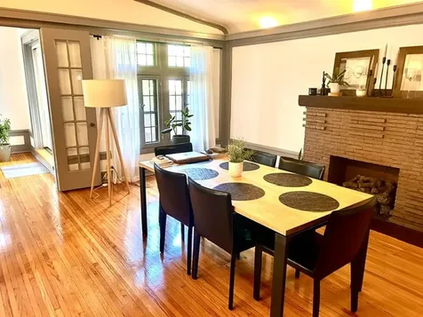 717 West Junior Terrace Chicago IL 60613