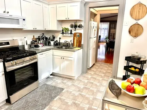 717 West Junior Terrace Chicago IL 60613