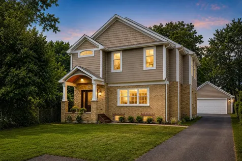130 West Ellis Avenue Libertyville IL 60048