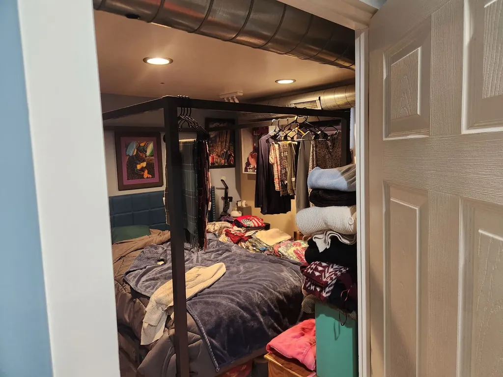 4925 West Warwick Avenue Chicago IL 60641