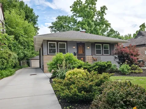 389 Addison Road Riverside IL 60546