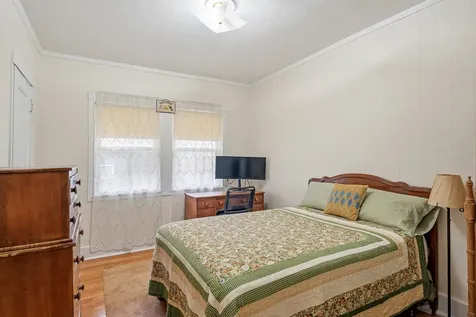 389 Addison Road Riverside IL 60546