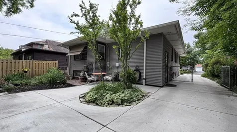 389 Addison Road Riverside IL 60546