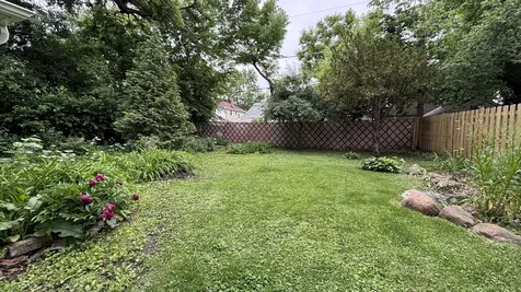 389 Addison Road Riverside IL 60546
