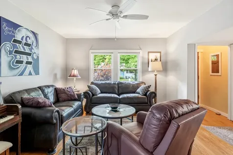 389 Addison Road Riverside IL 60546