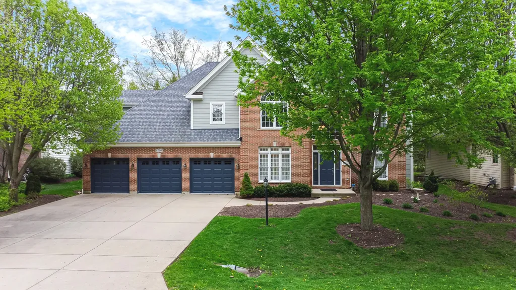 8709 Shade Tree Circle Lakewood IL 60014