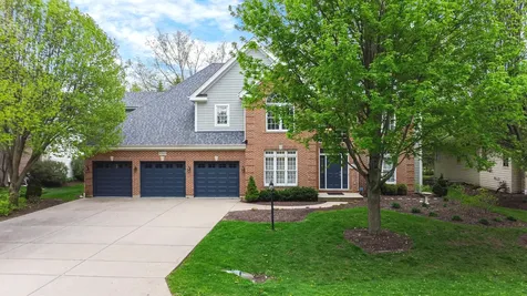 8709 Shade Tree Circle Lakewood IL 60014