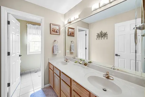 8709 Shade Tree Circle Lakewood IL 60014