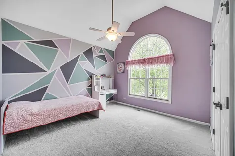 8709 Shade Tree Circle Lakewood IL 60014