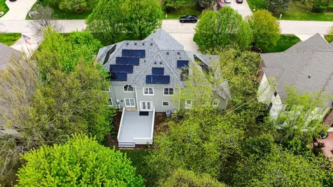8709 Shade Tree Circle Lakewood IL 60014