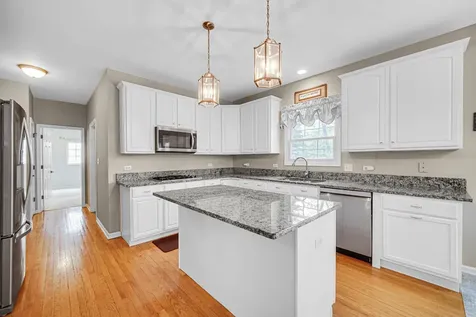 8709 Shade Tree Circle Lakewood IL 60014
