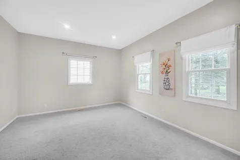 8709 Shade Tree Circle Lakewood IL 60014