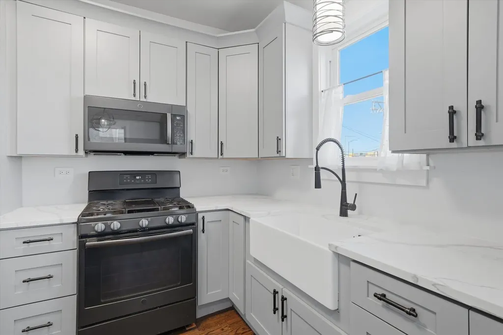 3509 South Mozart Street Chicago IL 60632