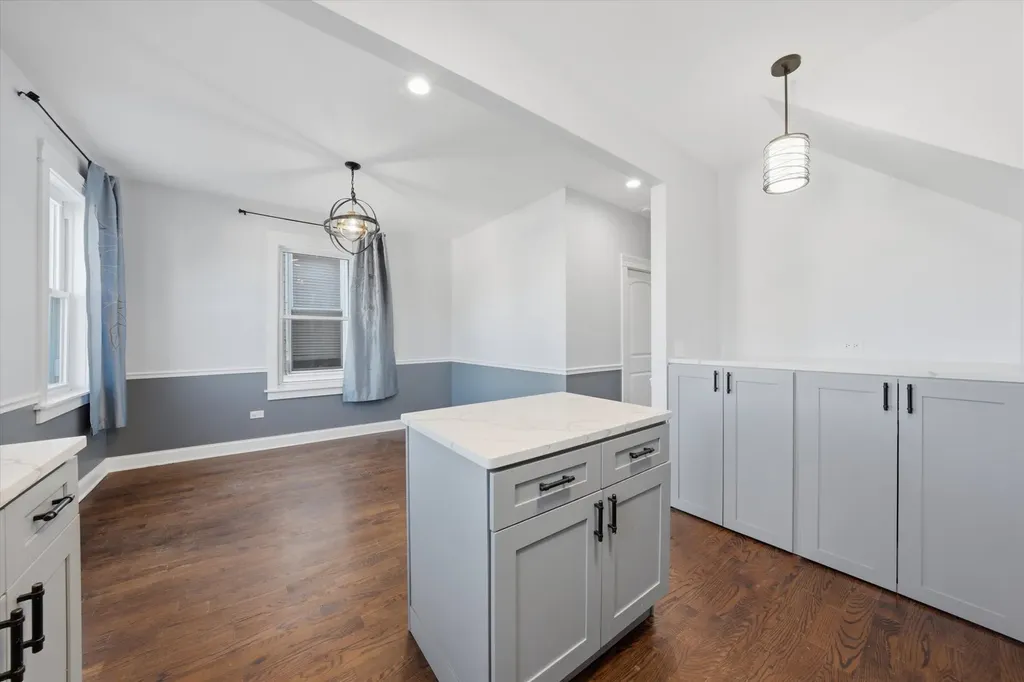 3509 South Mozart Street Chicago IL 60632