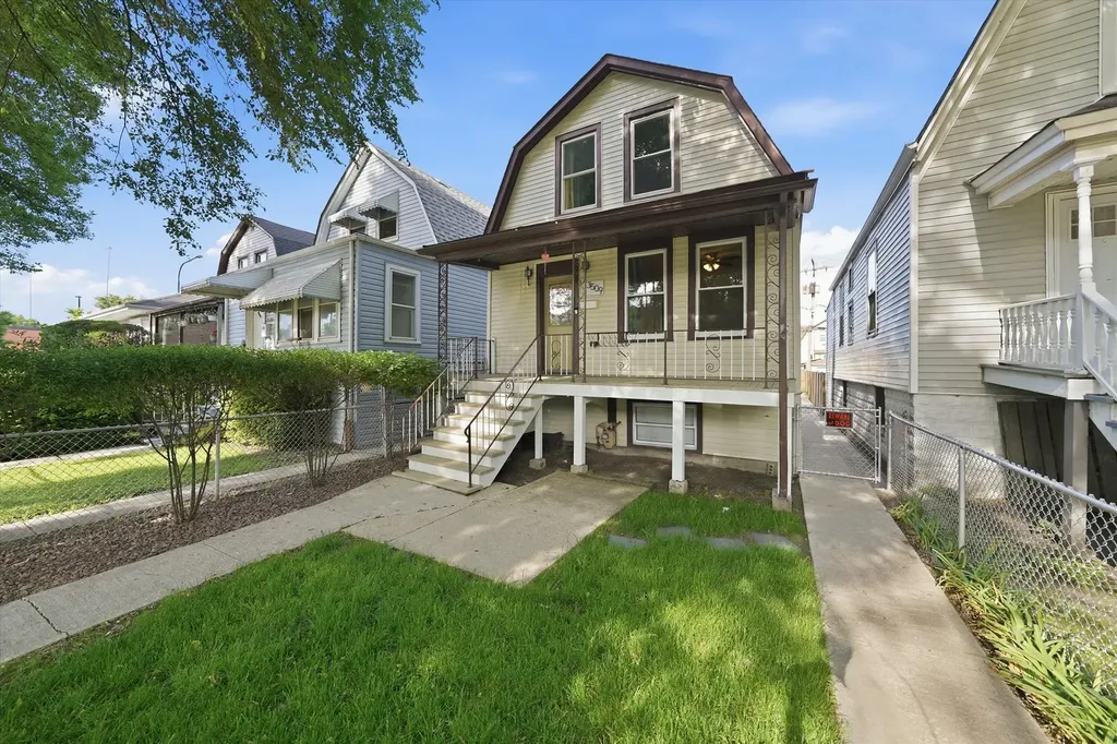 3509 South Mozart Street Chicago IL 60632