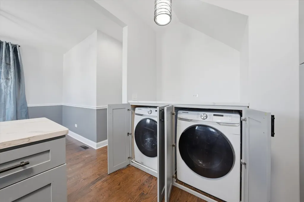 3509 South Mozart Street Chicago IL 60632