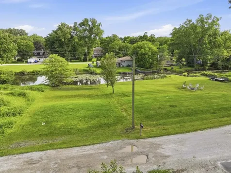 1316 Nippersink Drive Spring Grove IL 60081