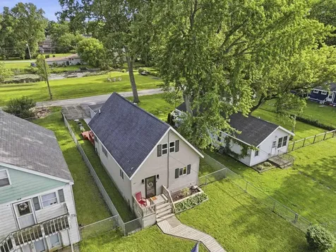 1316 Nippersink Drive Spring Grove IL 60081