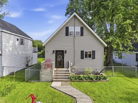 1316 Nippersink Drive Spring Grove IL 60081