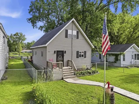 1316 Nippersink Drive Spring Grove IL 60081