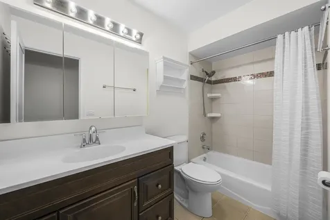 1365 North Sterling Avenue Palatine IL 60067