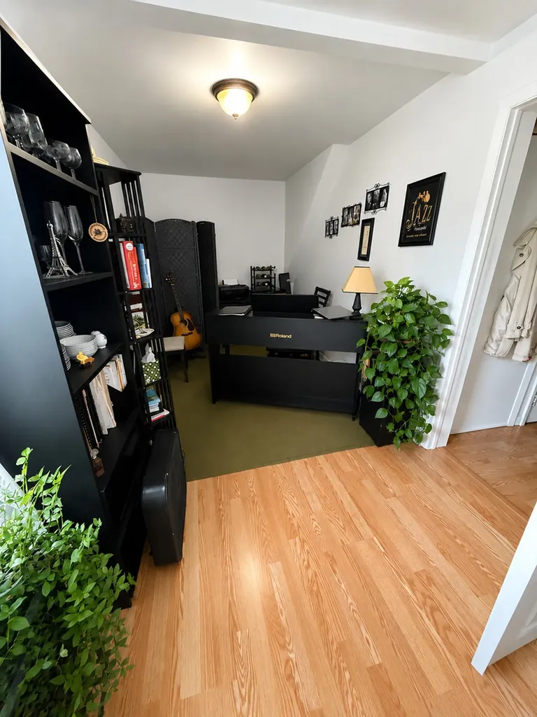 2925 North Damen Avenue Chicago IL 60618