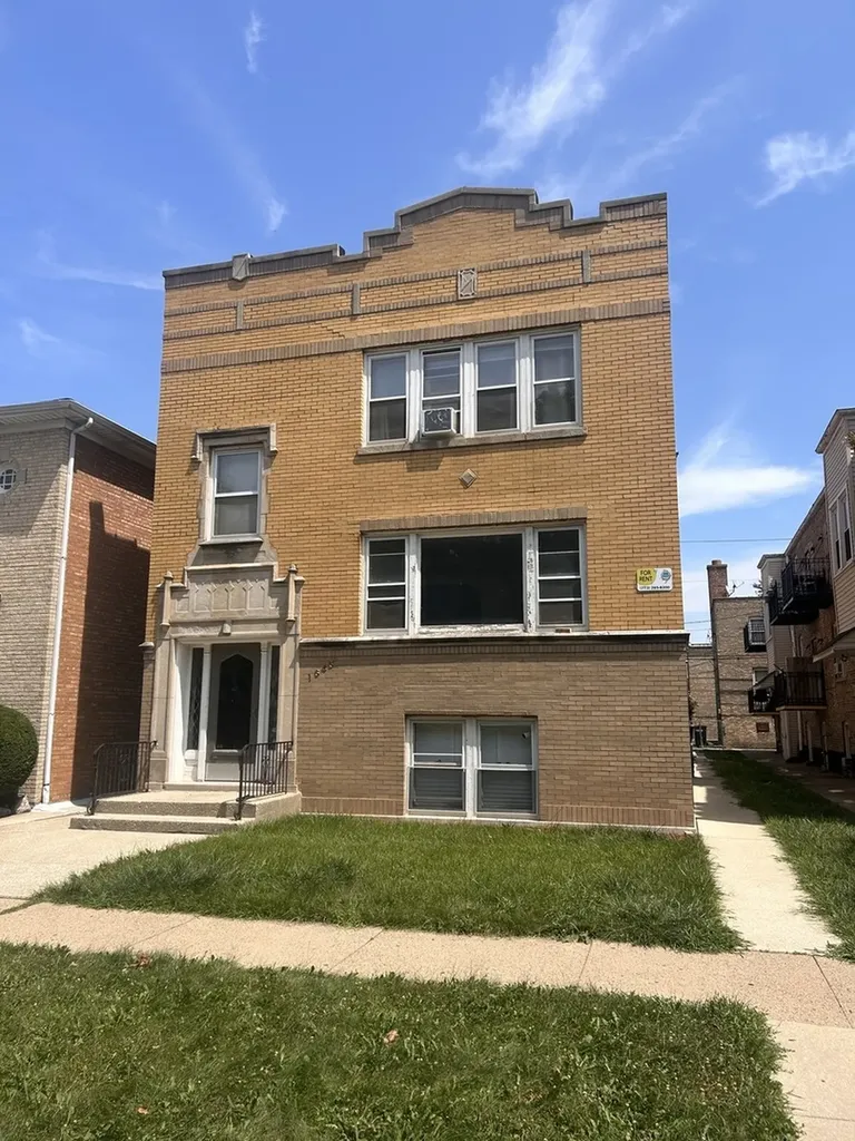 1645 Gunderson Avenue Berwyn IL 60402
