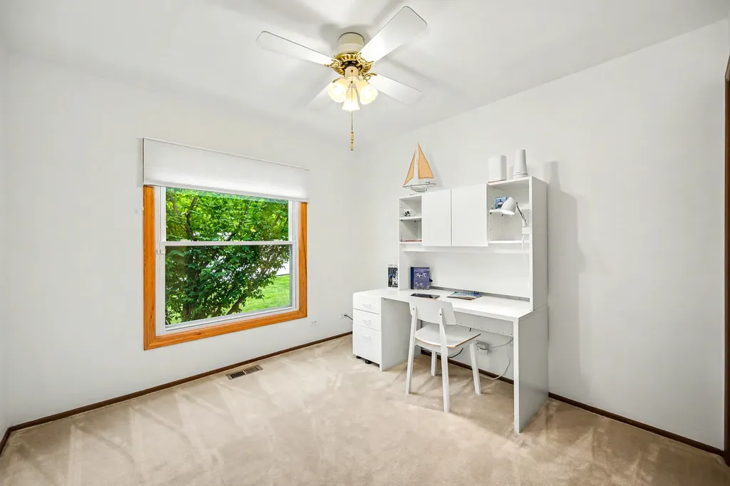 23W303 Cambridge Court Glen Ellyn IL 60137