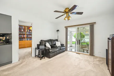 23W303 Cambridge Court Glen Ellyn IL 60137