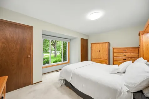 23W303 Cambridge Court Glen Ellyn IL 60137