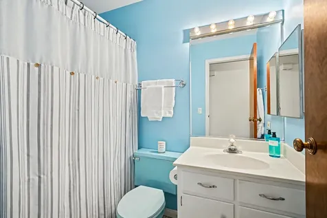 23W303 Cambridge Court Glen Ellyn IL 60137