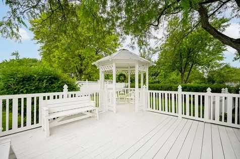 23W303 Cambridge Court Glen Ellyn IL 60137