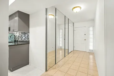 23W303 Cambridge Court Glen Ellyn IL 60137