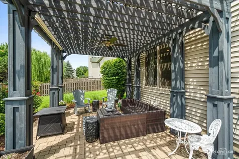 386 Essex Drive Oswego IL 60543