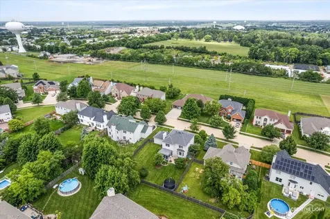 386 Essex Drive Oswego IL 60543