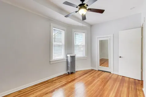 1638 Oakwood Avenue Des Plaines IL 60016