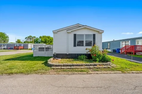 126 7TH Avenue Bartlett IL 60103