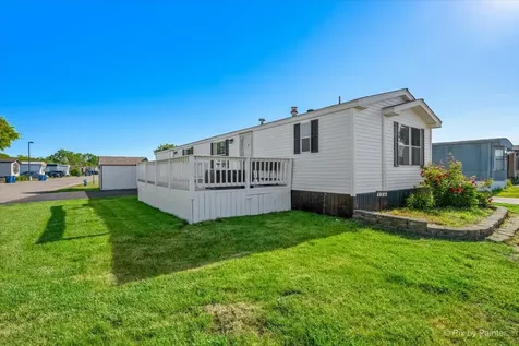 126 7TH Avenue Bartlett IL 60103