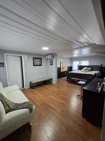 927 24TH Avenue Bellwood IL 60104