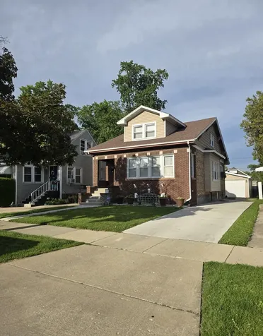 927 24TH Avenue Bellwood IL 60104