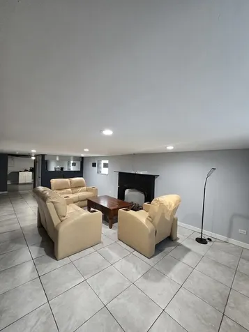 927 24TH Avenue Bellwood IL 60104