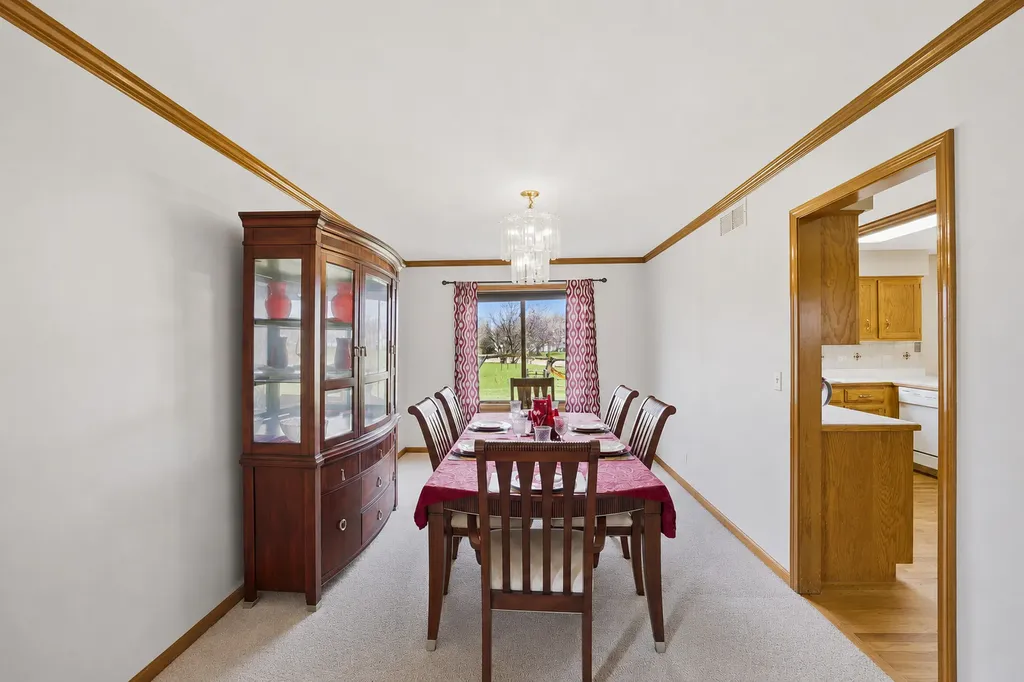 4807 Clearwater Lane Naperville IL 60564