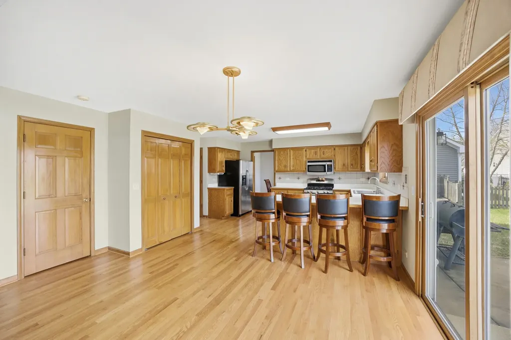 4807 Clearwater Lane Naperville IL 60564