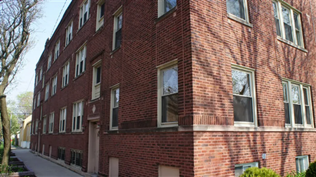 2919 West George Street Chicago IL 60618