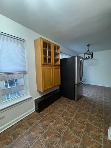 2424 West Estes Avenue Chicago IL 60645
